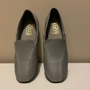 Size 8w Gray Beacon Slip-On